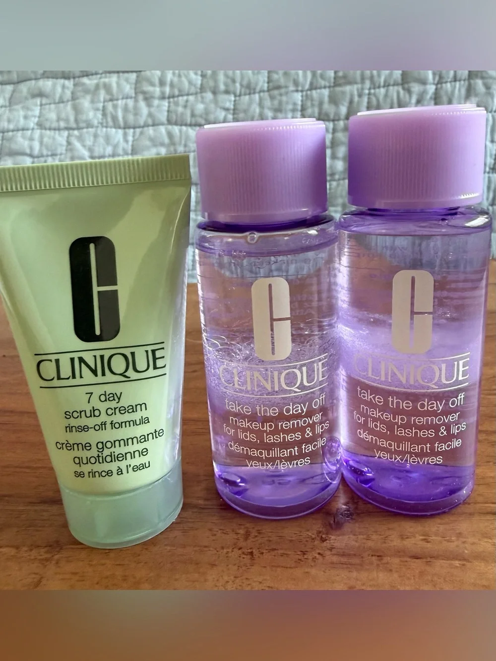 Clinique 7 Day Scrub Cream & Take The Day Off Makeup Remover Set & cosmetic bag